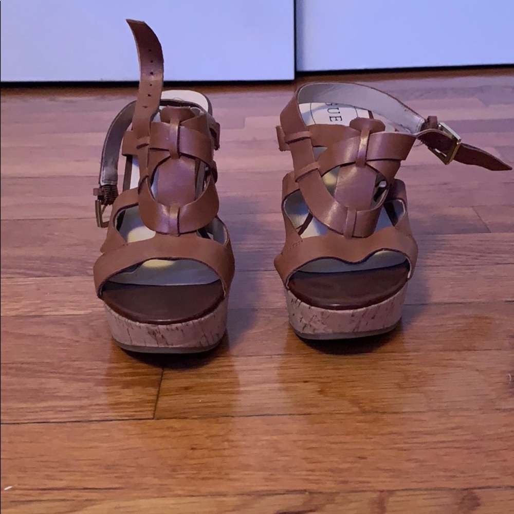 brown wedges